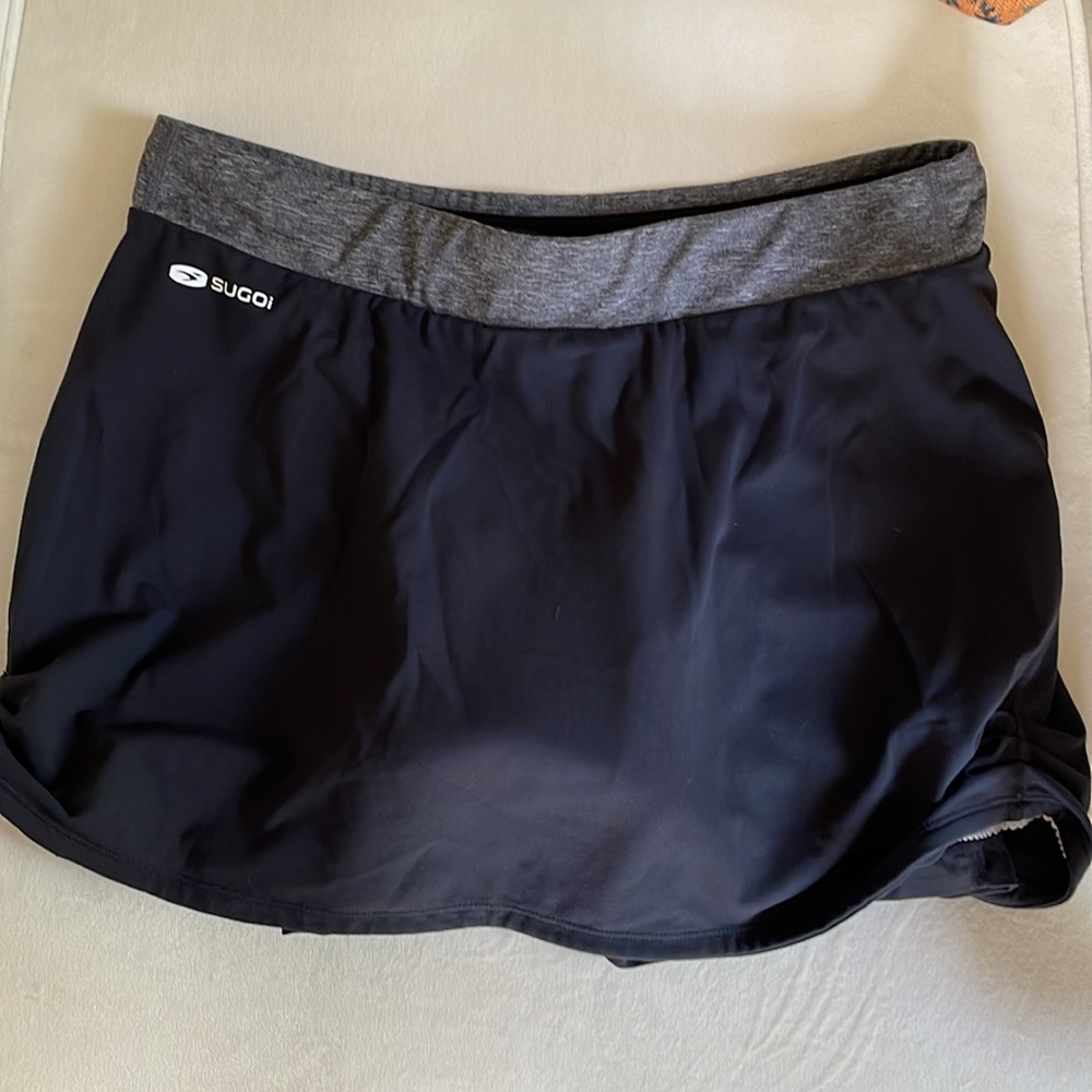 SUGOI CYCLING SKORT/SKIRT/PADDED SHORT, Women’s Large